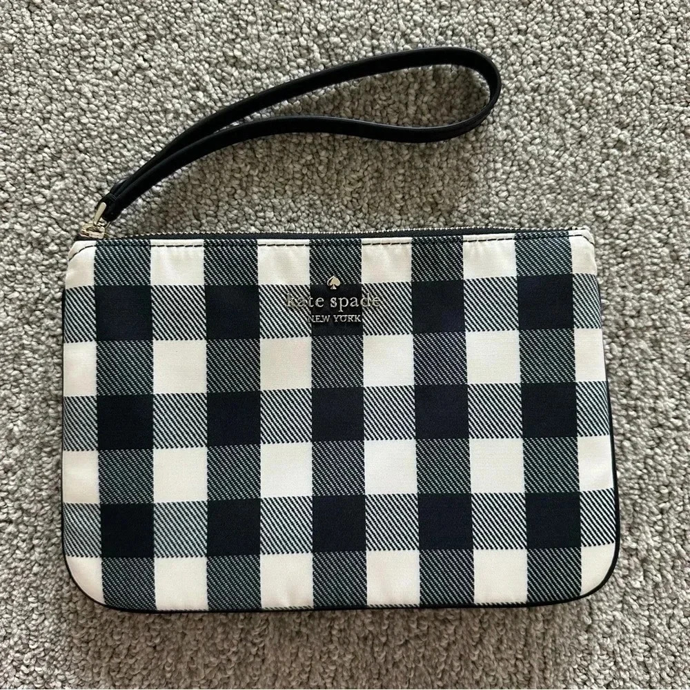 Kate Spade Chelsea Textured Gingham Printed Medium Nylon Zip Wristlet Wallet
